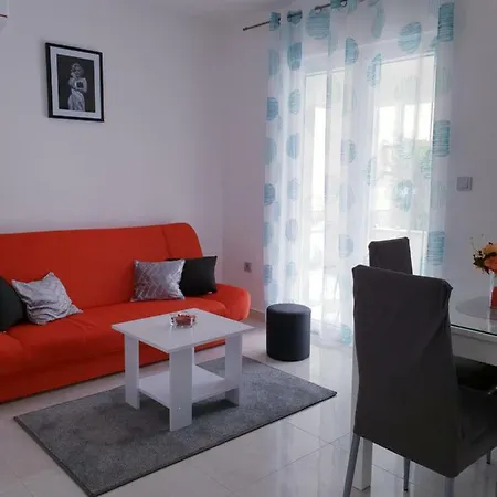 Gabi Apartment *